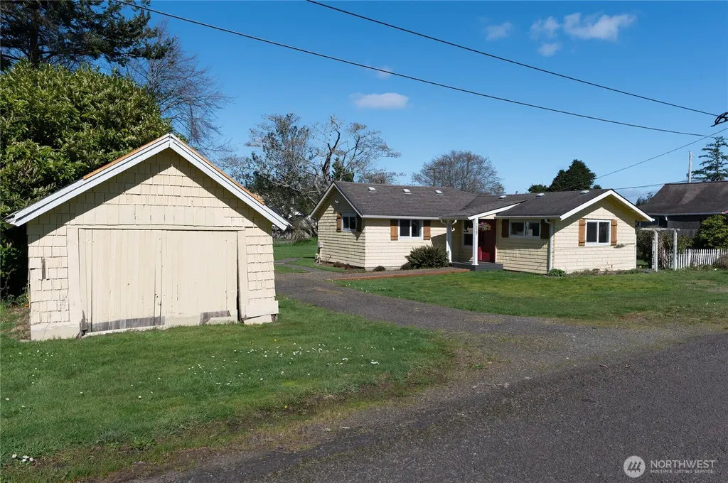 1707 258th Place Ocean Park WA 98640