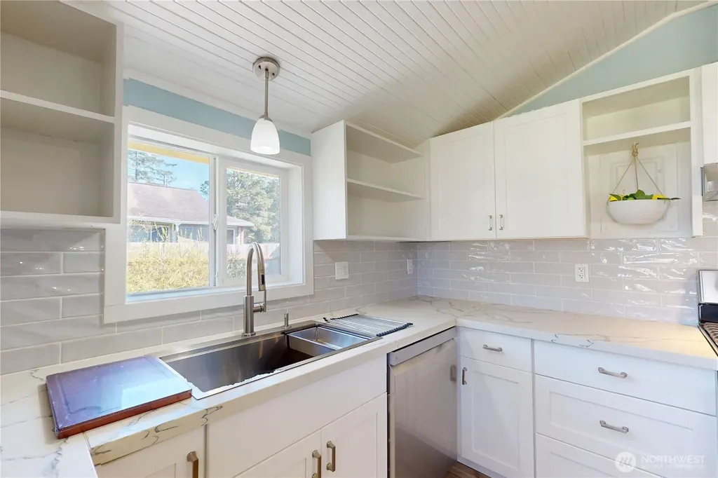 1707 258th Place Ocean Park WA 98640