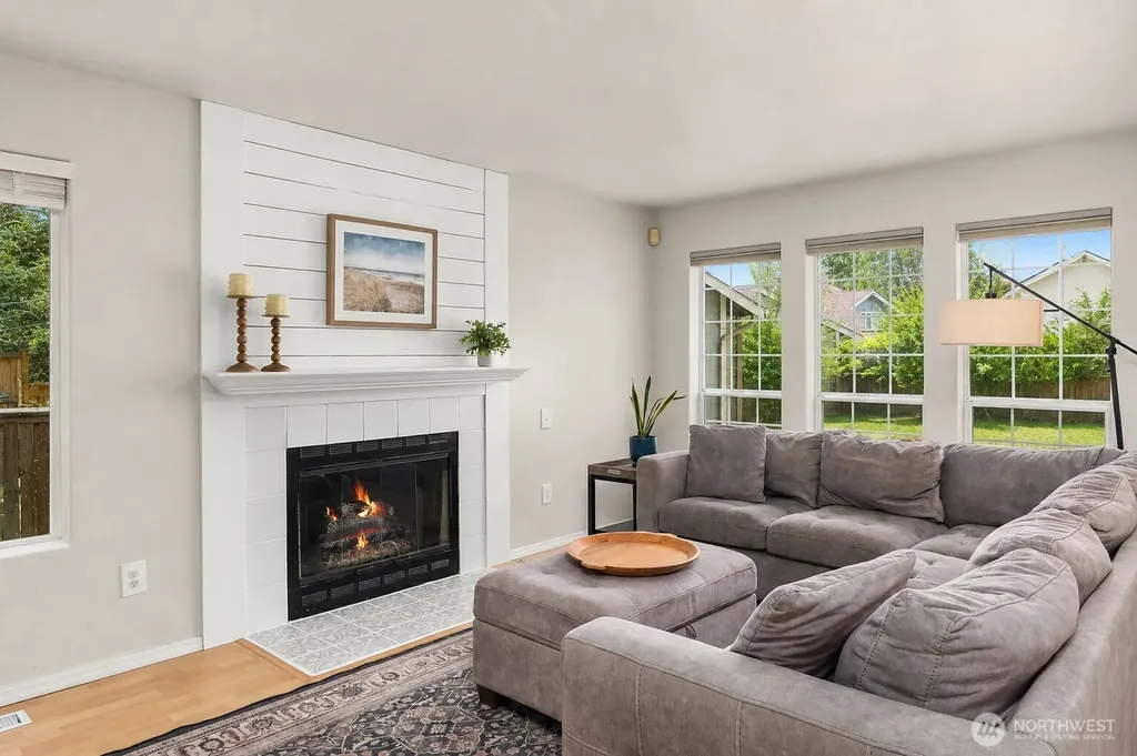 12008 SE 218th Place Kent WA 98031