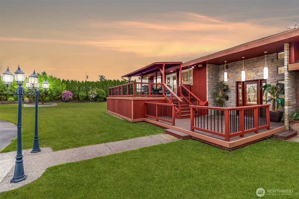 36510 Mountain Highway E Eatonville WA 98328