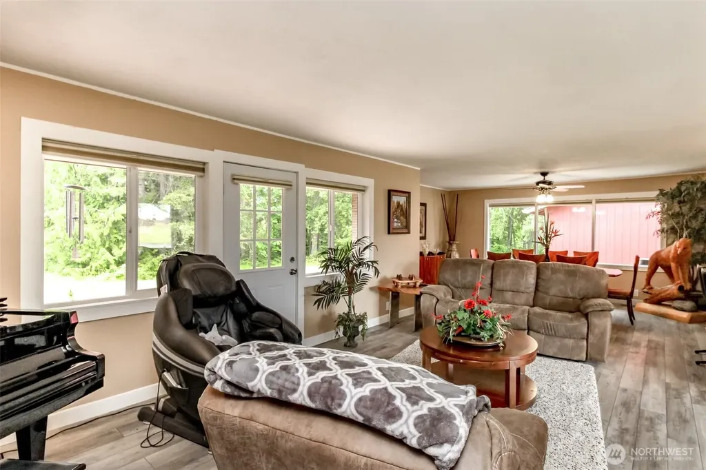 36510 Mountain Highway E Eatonville WA 98328