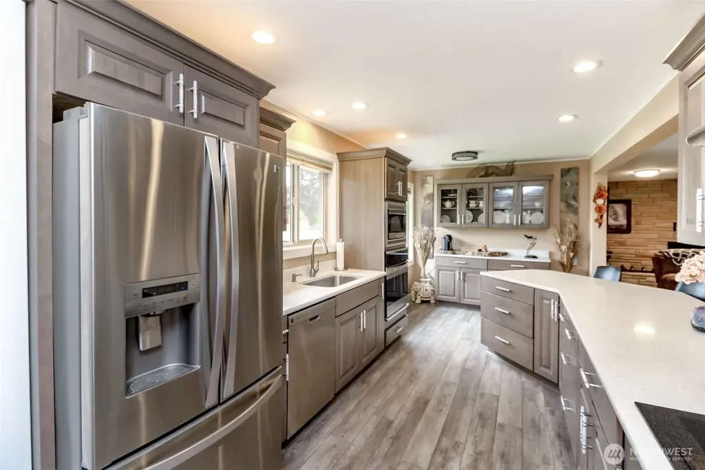 36510 Mountain Highway E Eatonville WA 98328