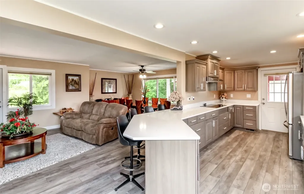 36510 Mountain Highway E Eatonville WA 98328