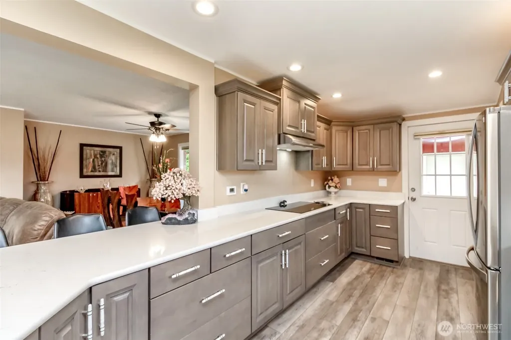 36510 Mountain Highway E Eatonville WA 98328