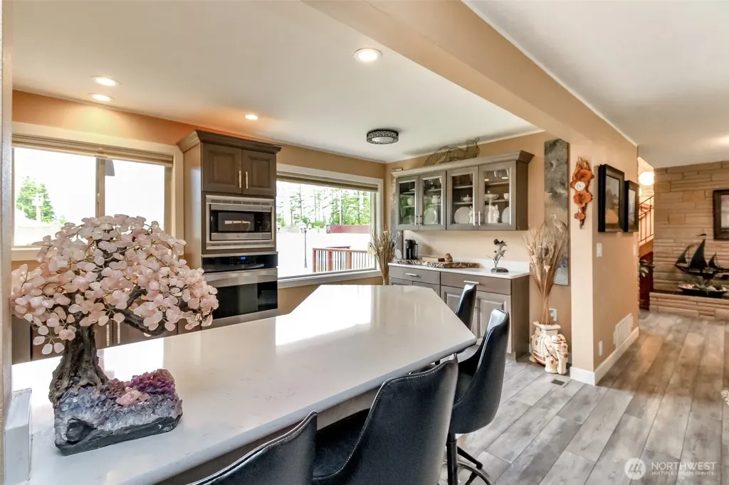 36510 Mountain Highway E Eatonville WA 98328