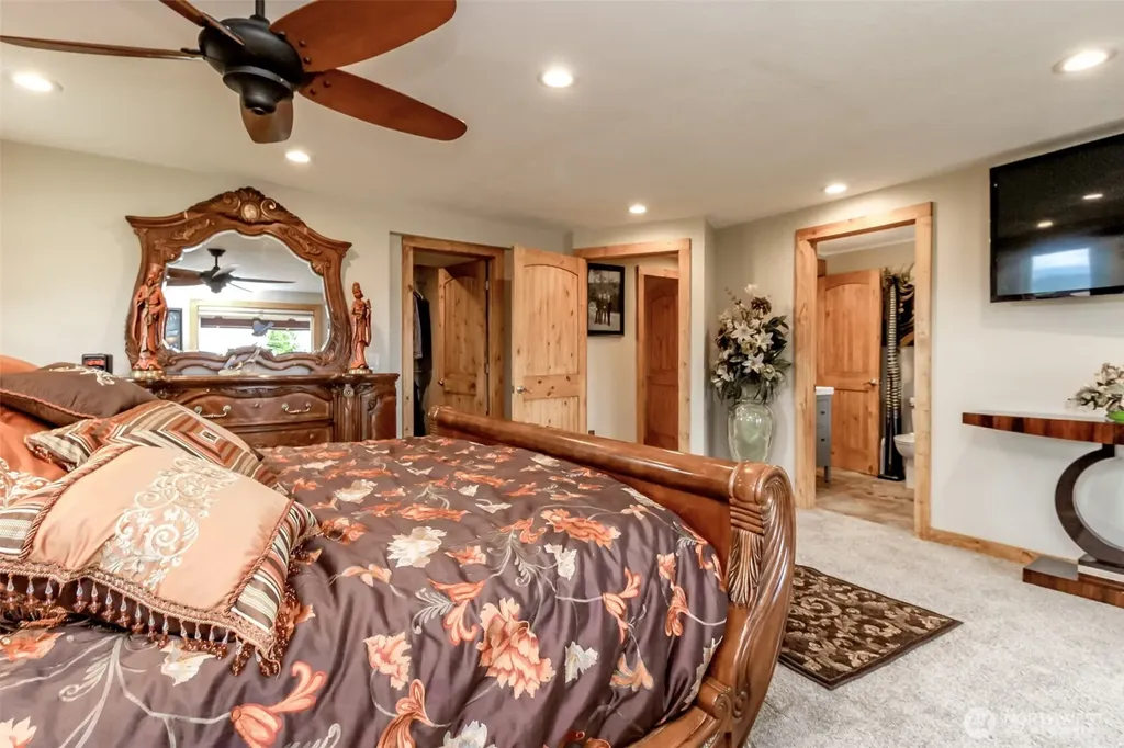 36510 Mountain Highway E Eatonville WA 98328