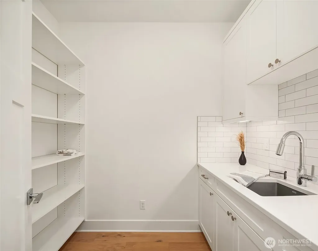 22212 98th Avenue W Edmonds WA 98020