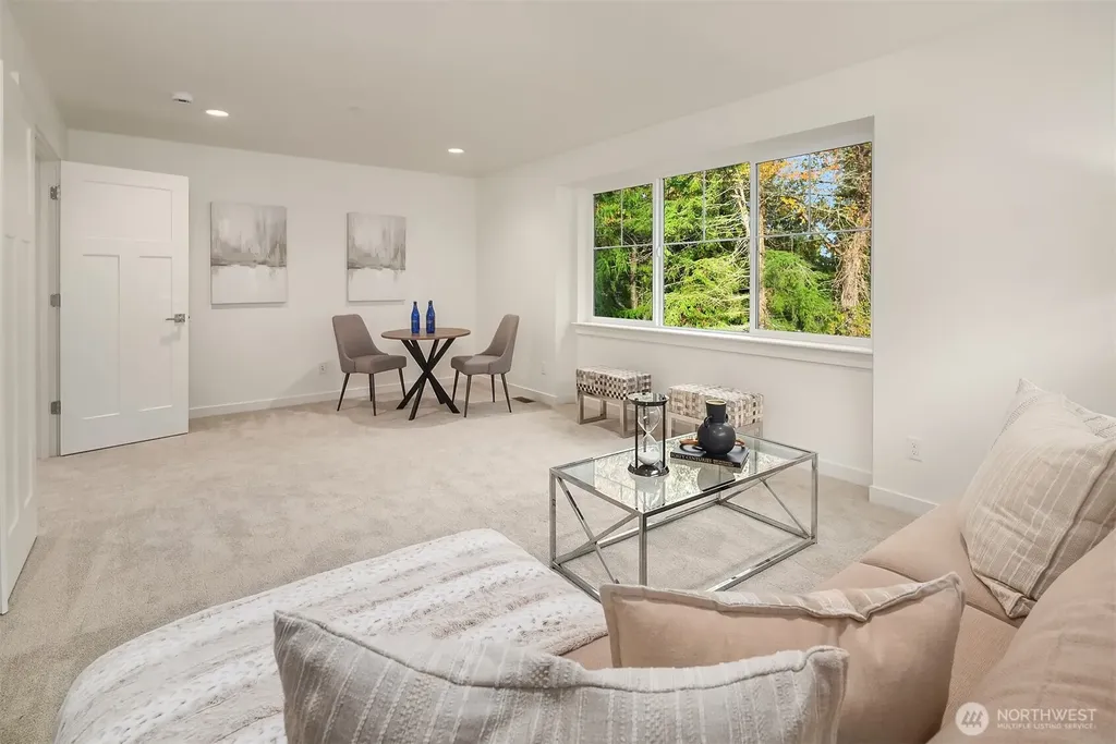 22212 98th Avenue W Edmonds WA 98020