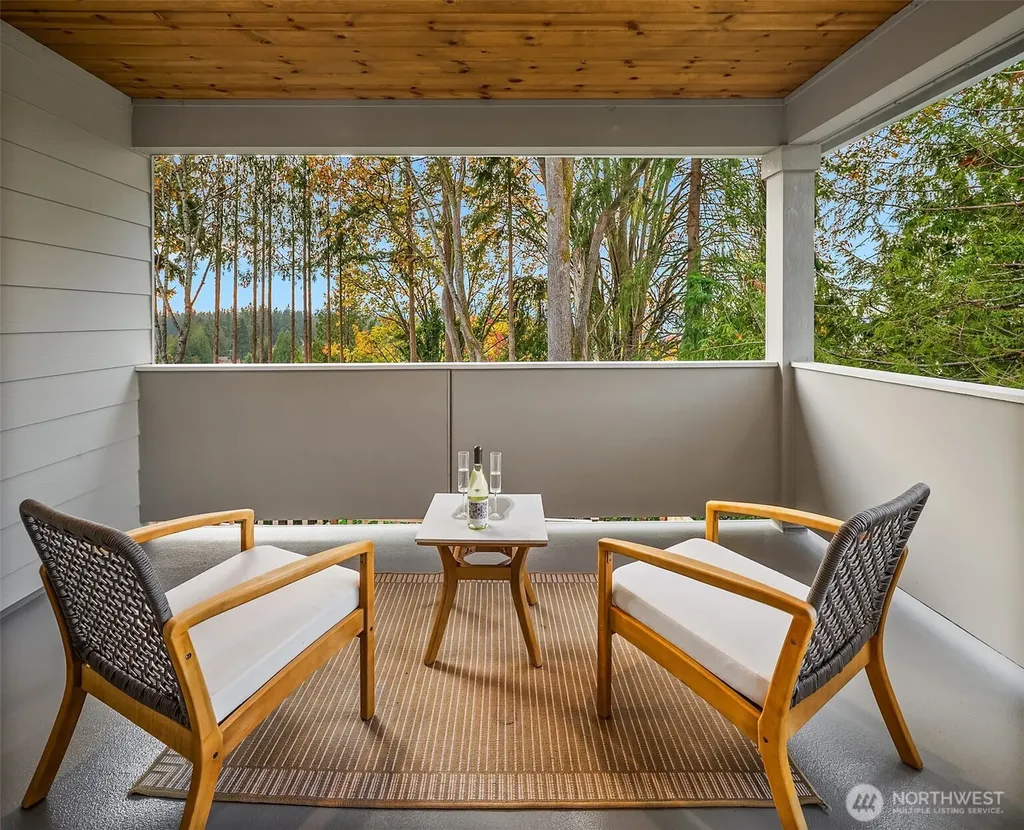 22212 98th Avenue W Edmonds WA 98020
