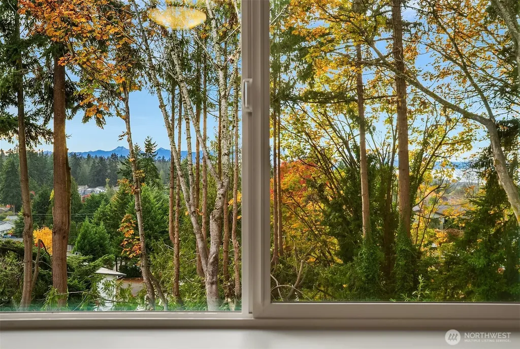 22212 98th Avenue W Edmonds WA 98020