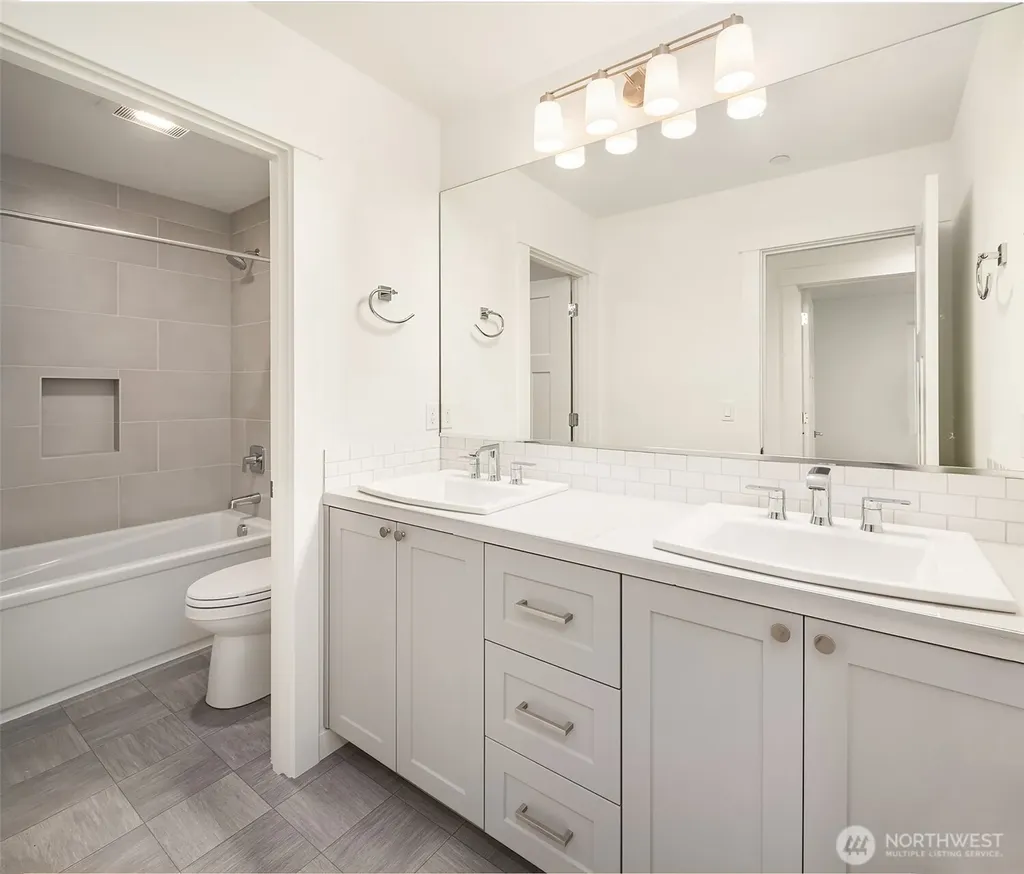 22212 98th Avenue W Edmonds WA 98020