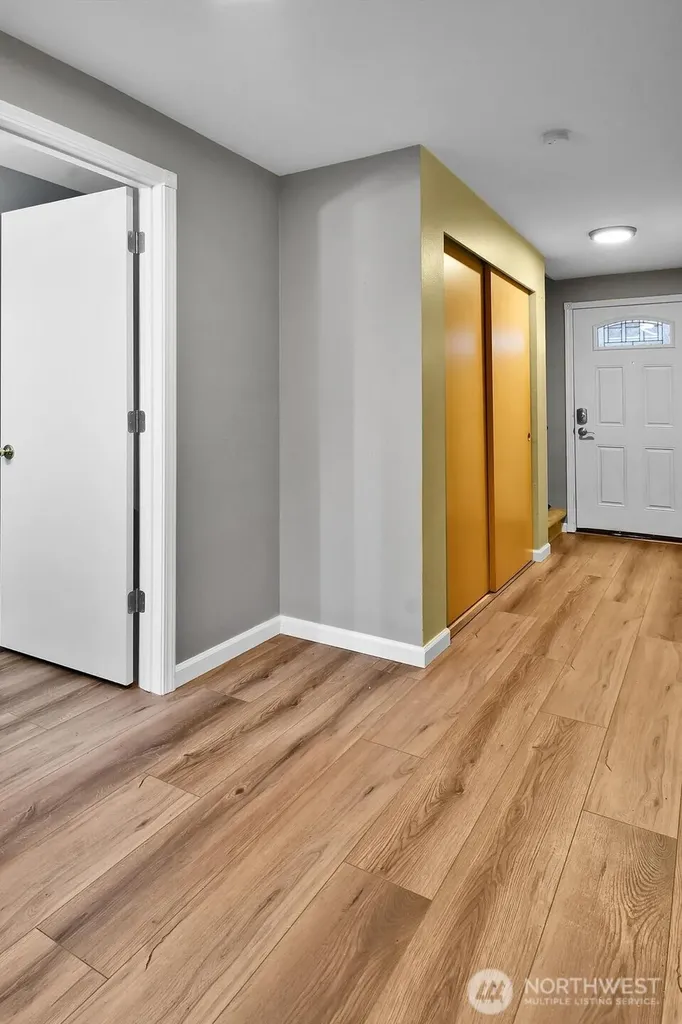 21225 76th Avenue W Edmonds WA 98026
