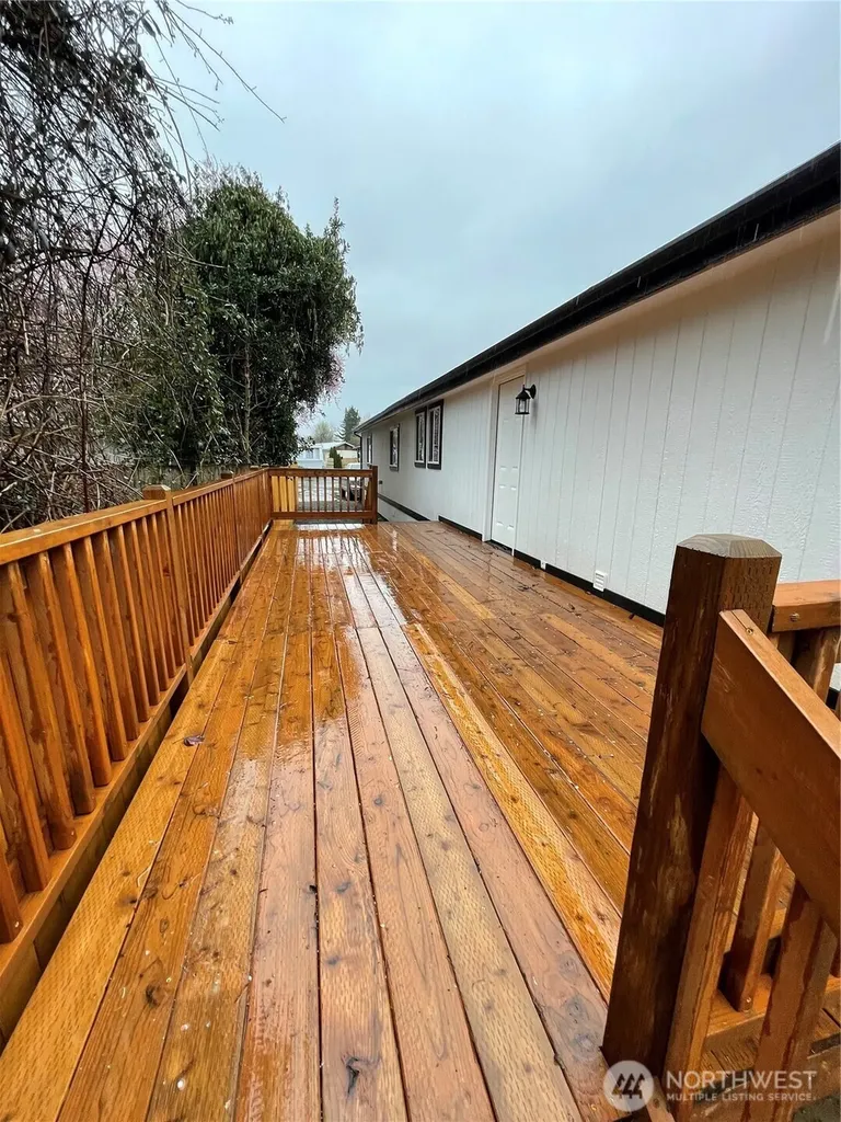 827 West Valley Highway Kent WA 98032