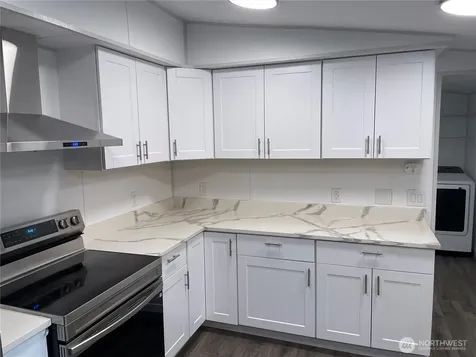 827 West Valley Highway Kent WA 98032
