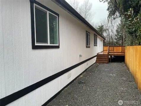 827 West Valley Highway Kent WA 98032