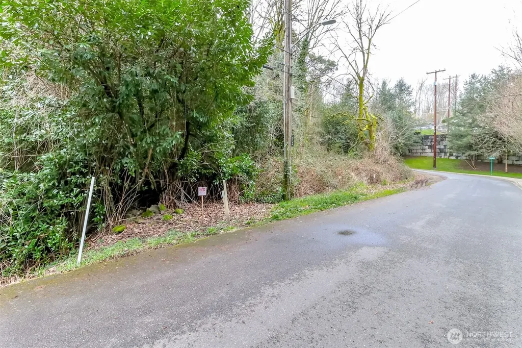 12613 35th Avenue S Tukwila WA 98168