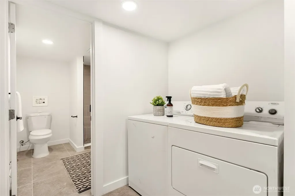 935 N 92nd Street Seattle WA 98103
