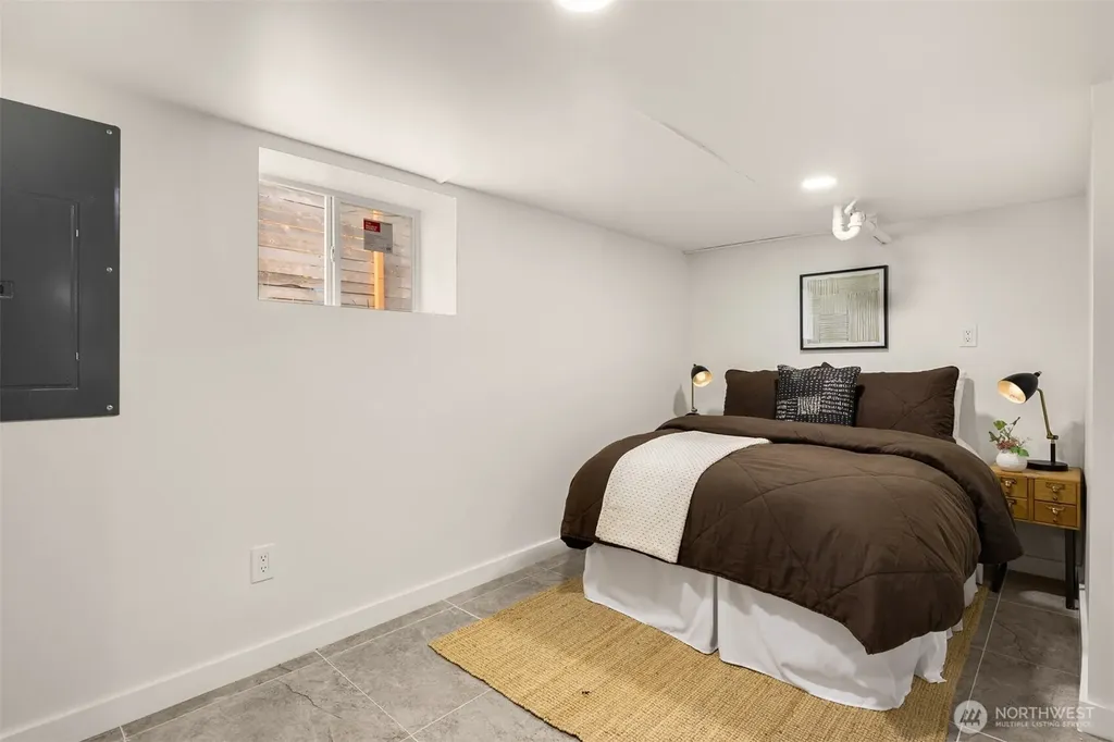 935 N 92nd Street Seattle WA 98103