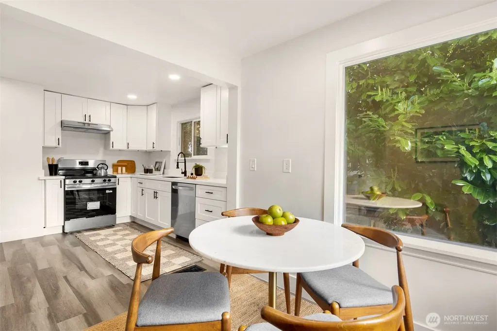 935 N 92nd Street Seattle WA 98103