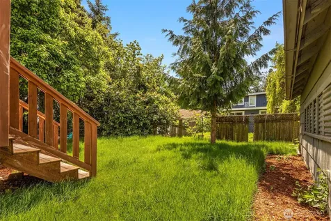 935 N 92nd Street Seattle WA 98103