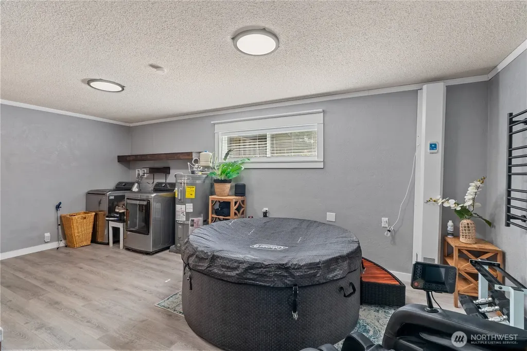 279 Holly Lane Cosmopolis WA 98537