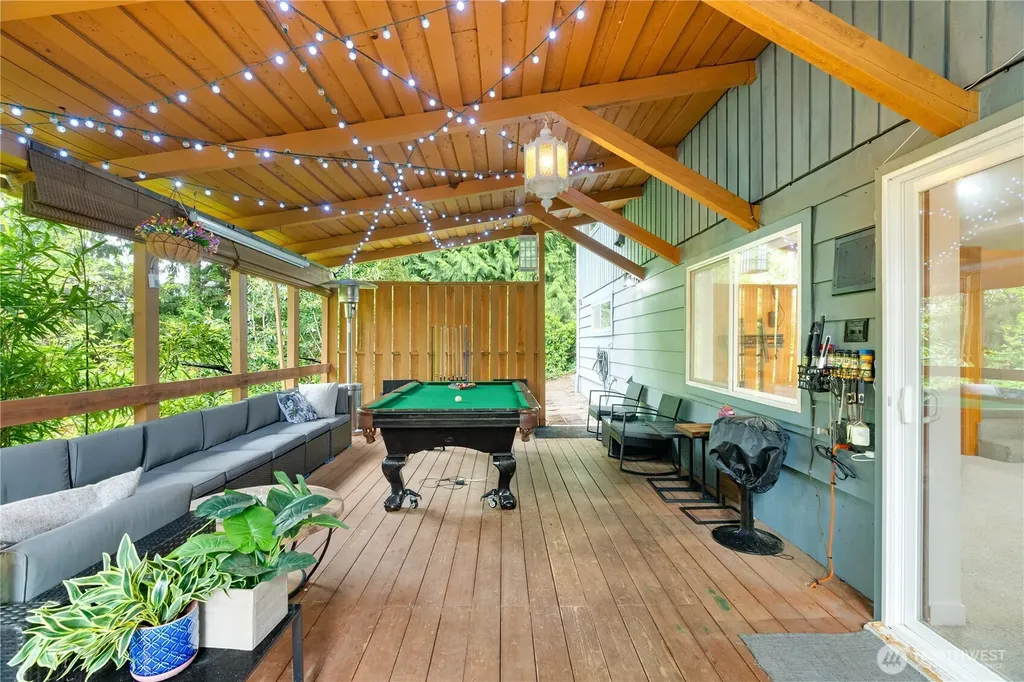 279 Holly Lane Cosmopolis WA 98537