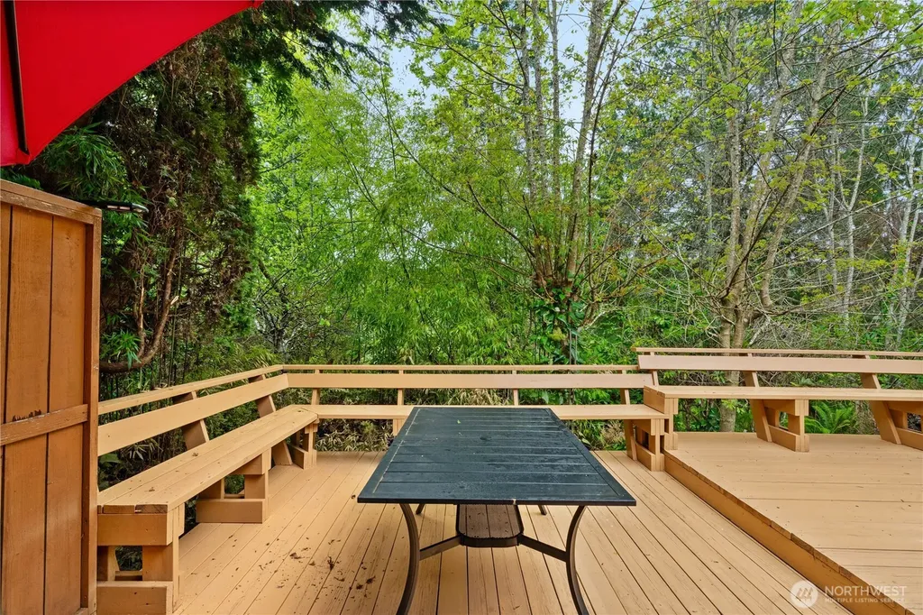 279 Holly Lane Cosmopolis WA 98537