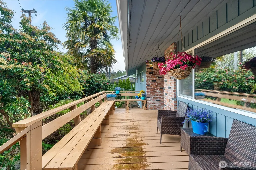 279 Holly Lane Cosmopolis WA 98537
