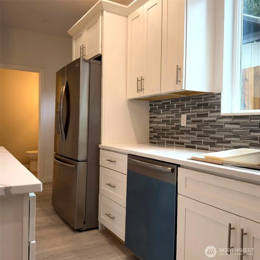 648 SW 139th Street Burien WA 98166