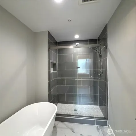 648 SW 139th Street Burien WA 98166