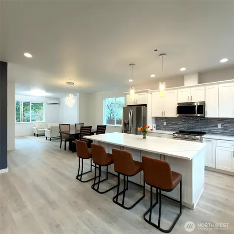 648 SW 139th Street Burien WA 98166