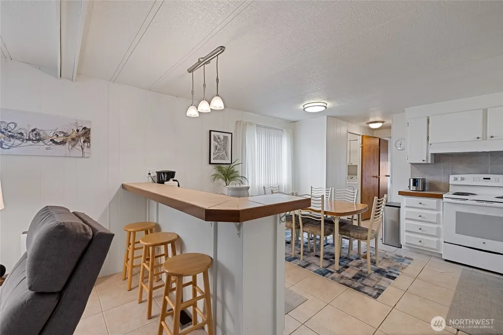 507 131st Street E Tacoma WA 98445