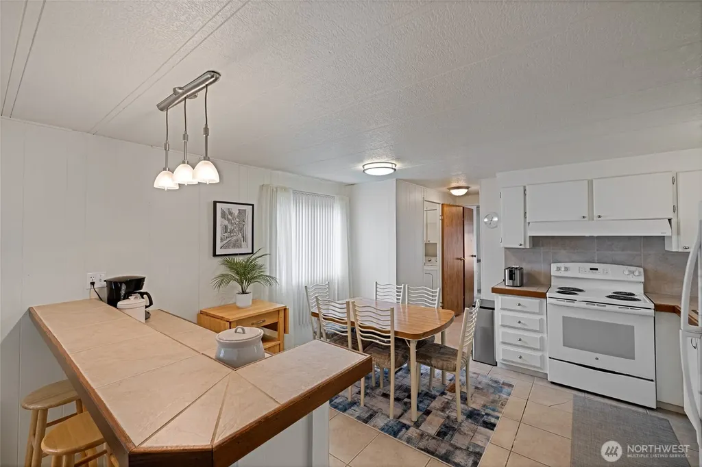 507 131st Street E Tacoma WA 98445