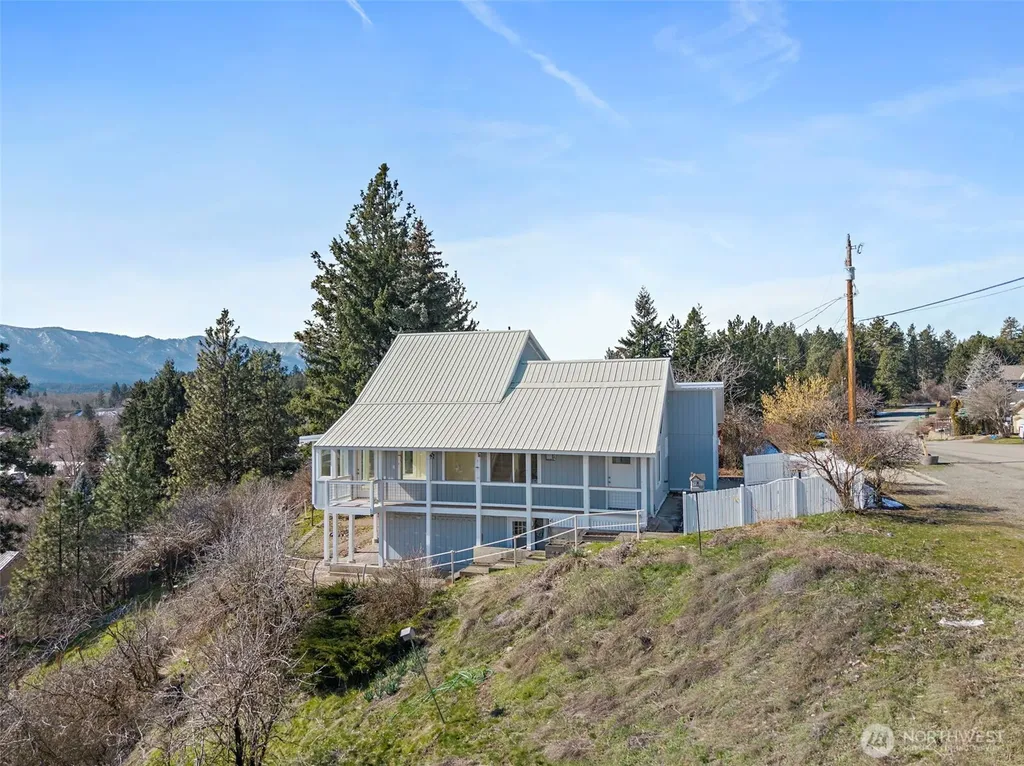 205 W 5th Street Cle Elum WA 98922