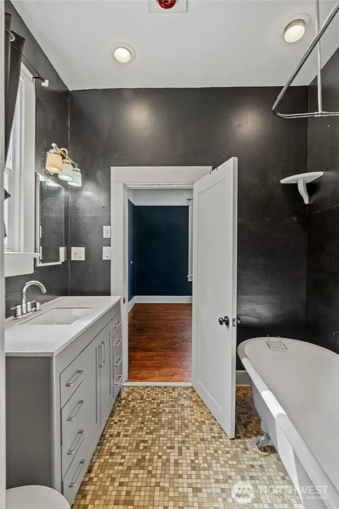 626 Eklund Avenue Hoquiam WA 98550