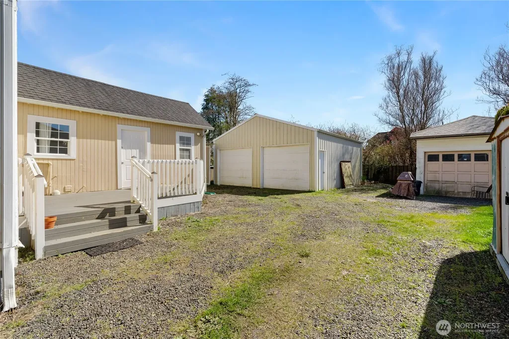 626 Eklund Avenue Hoquiam WA 98550