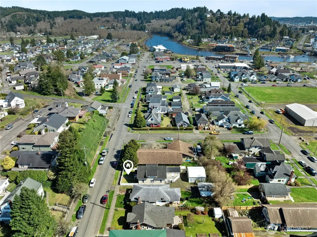 626 Eklund Avenue Hoquiam WA 98550