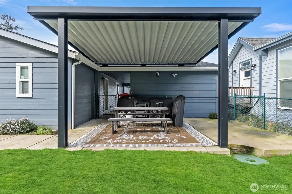 13913 21st Avenue Ct E Tacoma WA 98445