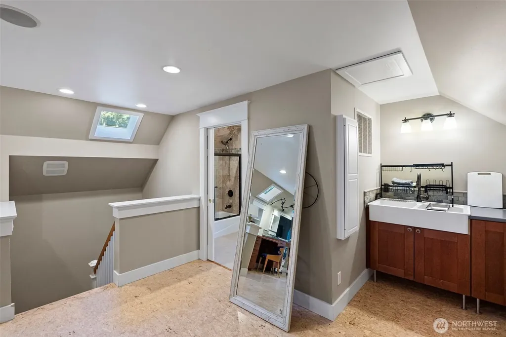 1412 11th Lane Fox Island WA 98333