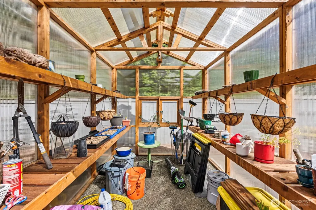 1412 11th Lane Fox Island WA 98333