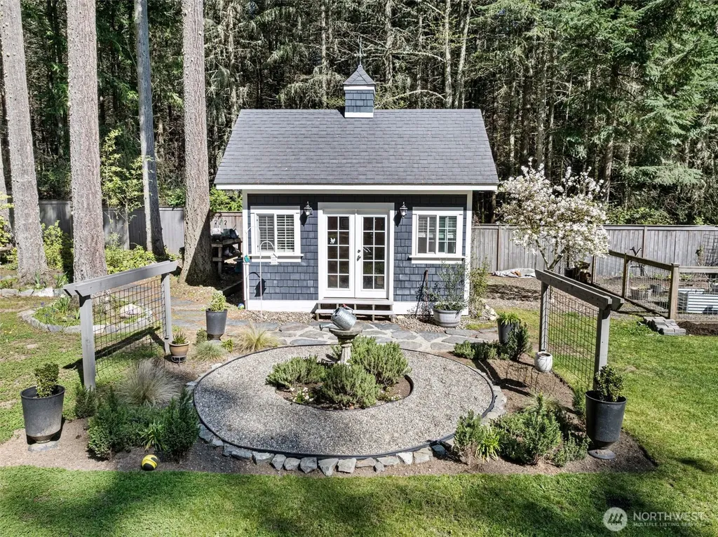 1412 11th Lane Fox Island WA 98333