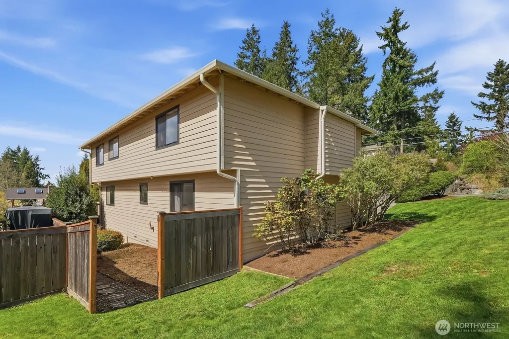 7247 NE 150th Street Kenmore WA 98028