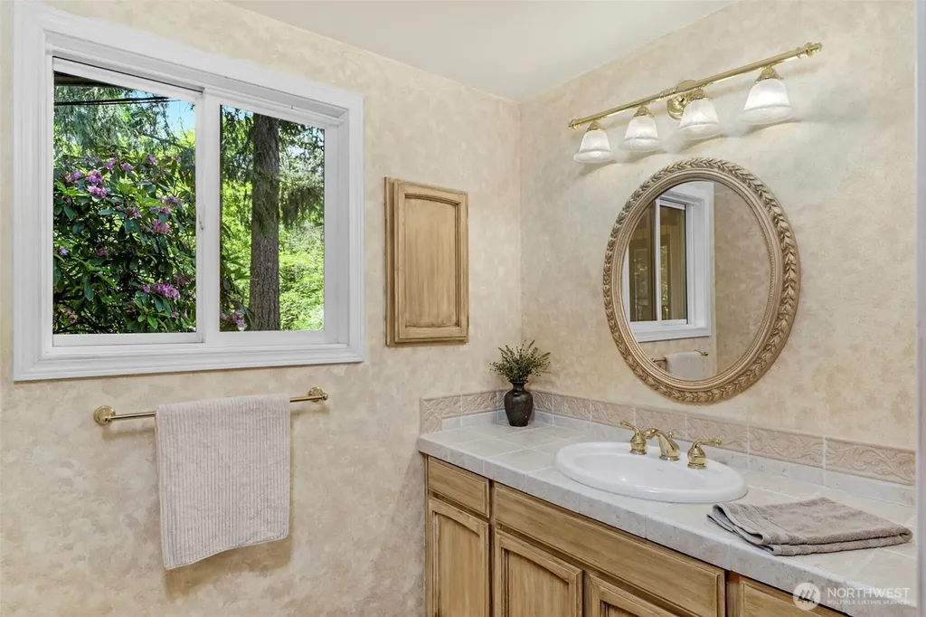 5204 178th Avenue E Lake Tapps WA 98391