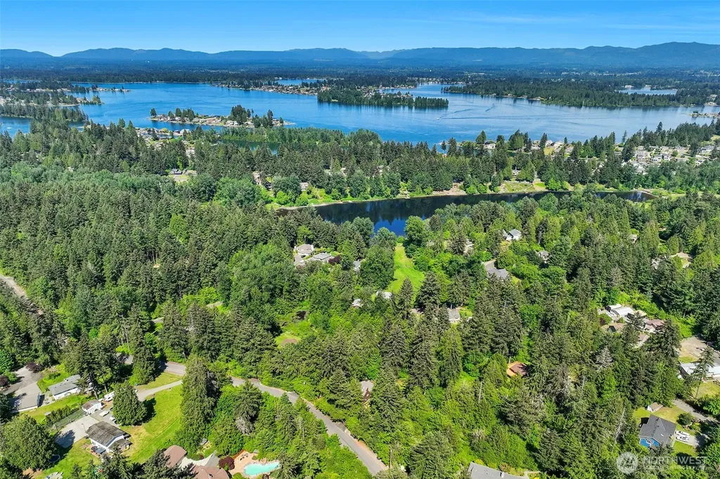 5204 178th Avenue E Lake Tapps WA 98391