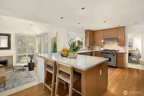 1716 Bellevue Way NE Bellevue WA 98004