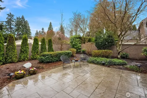 1716 Bellevue Way NE Bellevue WA 98004