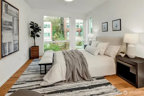 627 13th Avenue E Seattle WA 98102