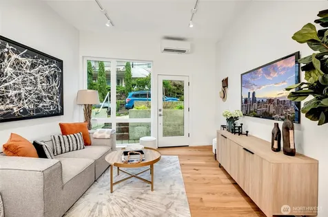 627 13th Avenue E Seattle WA 98102