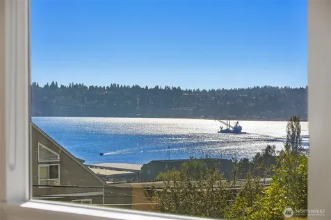 6404 NE 181st Street Kenmore WA 98028