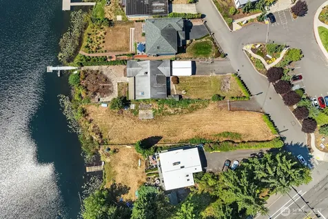 13059 SE 76th Street Newcastle WA 98056